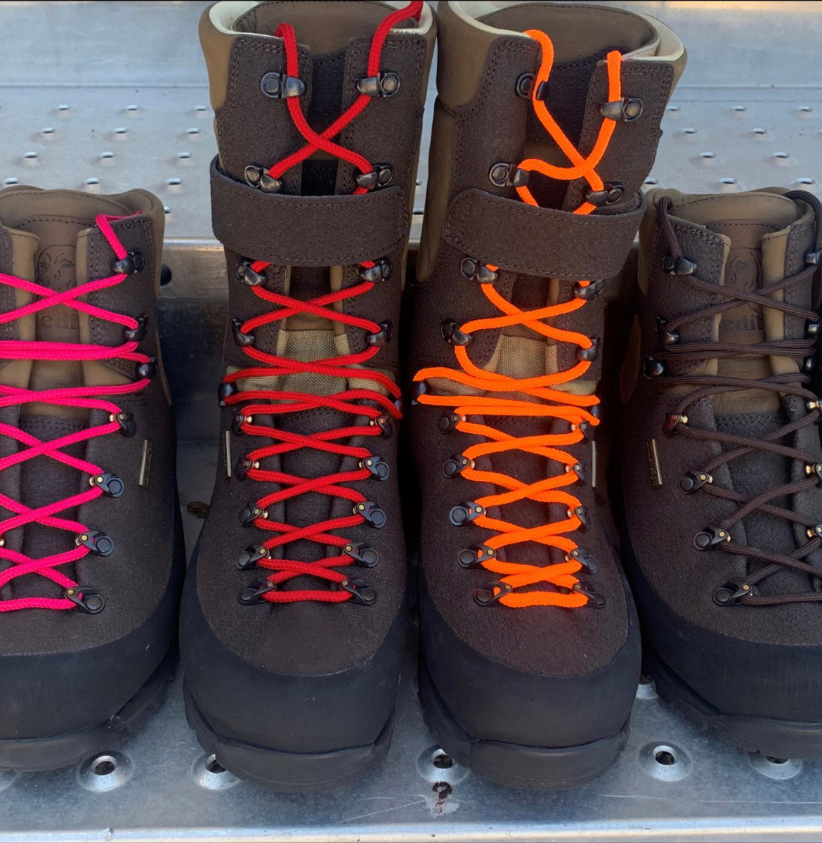 Dedito Laces