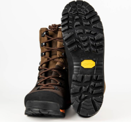 Dedito Luca: Waterproof, brown leather boot, non-scratch.